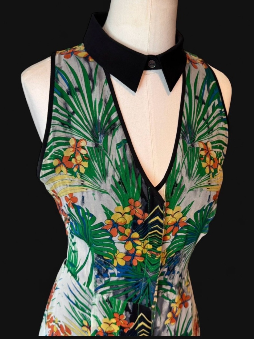 Line & Dot Tropical Green Floral Maxi Dress silk mother of pearl buttons open bk - Picture 3 of 11
